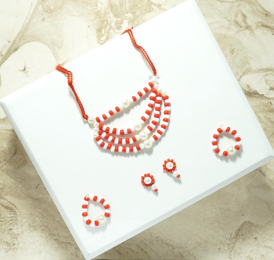 Red & White Pearl Beads Necklace With Earrings & Bracelets ( Medium )